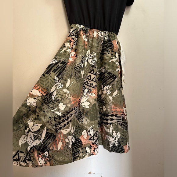 Vintage 1990s Women’s Studio 36
Black Floral Midi Dress With White Belt Size 10 - Picture 3 of 14